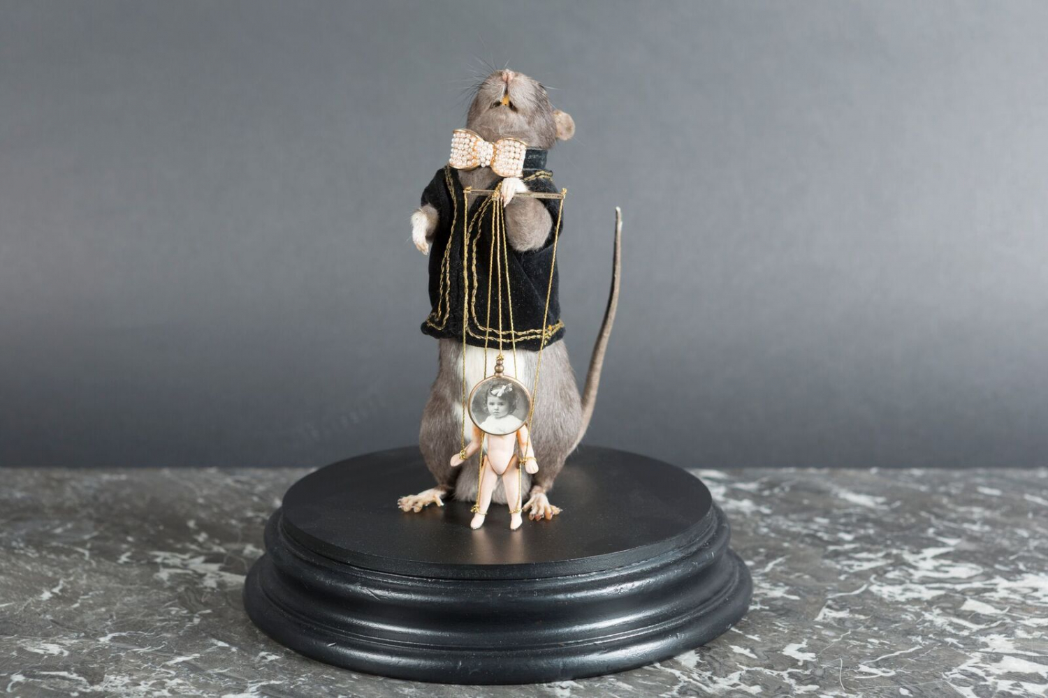 marion-laurent-art-le-marionnettiste The puppeteer 2017 22,5 x 21 x 21 cm