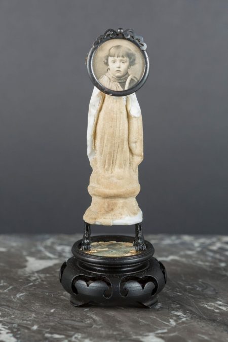 Appearances are misleading 2017 12,5 x 5 x 5 cm