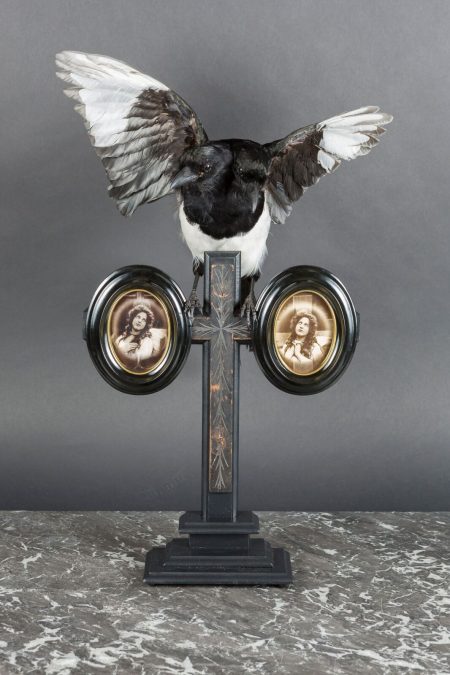 An angel passes 2017 55 x 38 x 36 cm